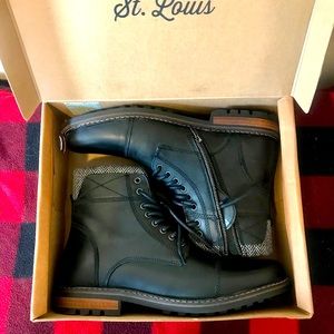 Crevo size 13 Black leather boots